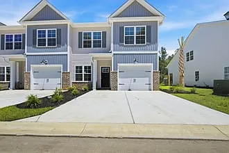 219 Buckwood Drive End #21 — Photo 2