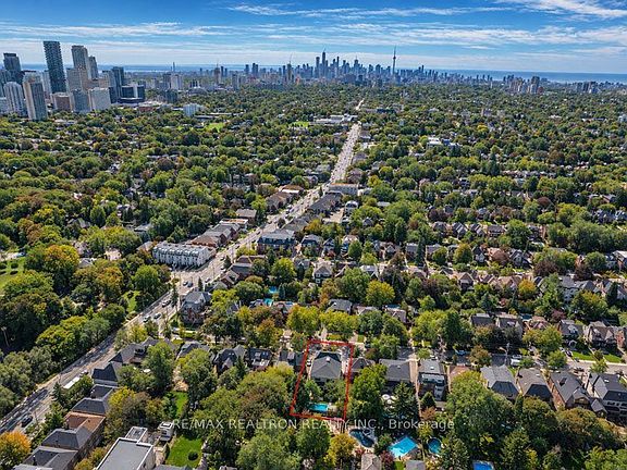 5th image of 24 Strathallan Blvd