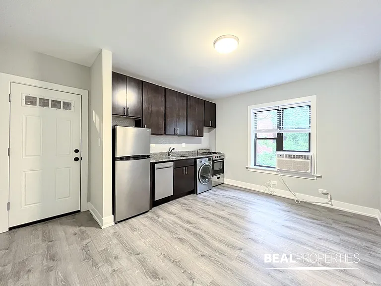 427 West Belden — Photo 7