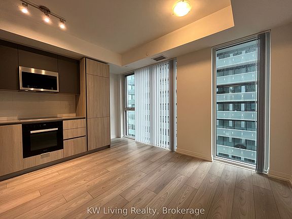 3rd image of 400 King St W #2329