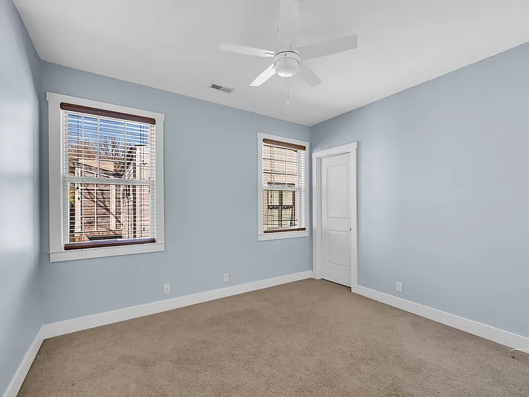 1109B S Douglas Ave — Photo 46