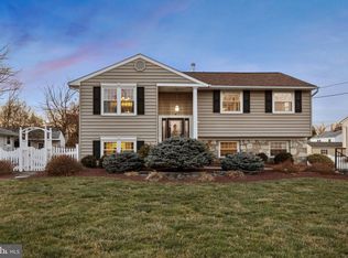 20 Harcourt Ln, Hatboro, PA 19040
