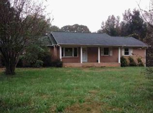 806 Edgewood Rd, Bessemer City, NC 28016