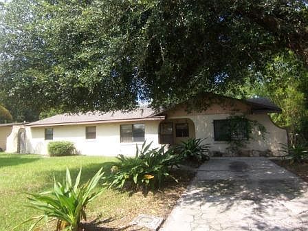 1st image of 1526 Park Manor Dr