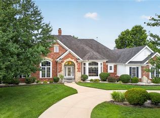 2325 Sterling Pointe Dr, Chesterfield, MO 63005
