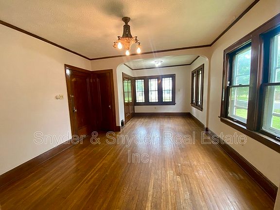 4th image of 689 Schiller Ave APT 2