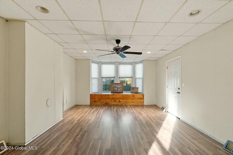 5th image of 218 14th Street