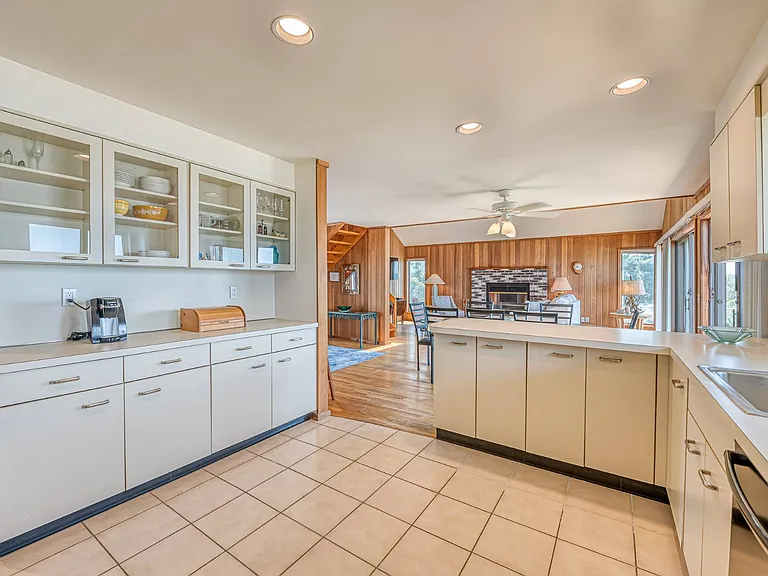 105 Cold Spring Point Rd — Photo 10