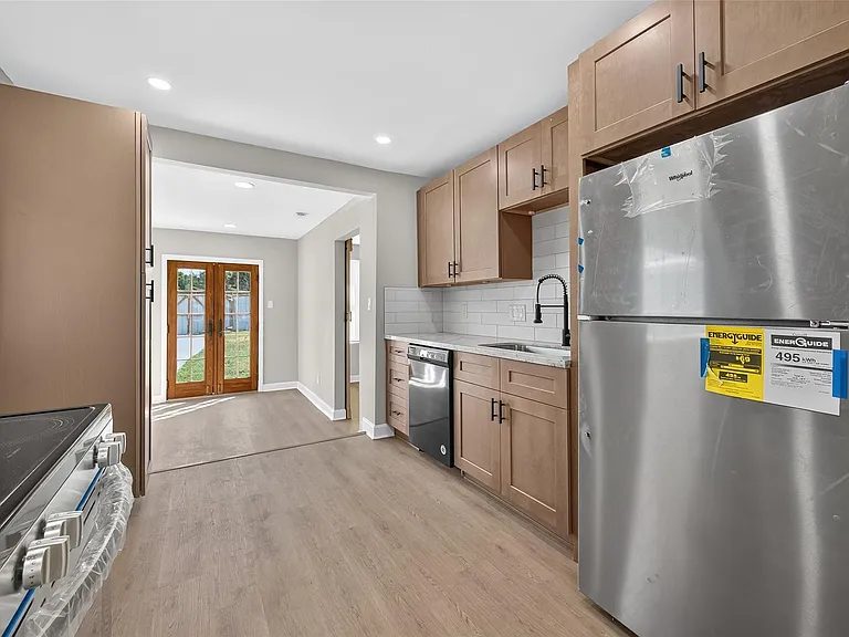 889 Chas Ln — Photo 8