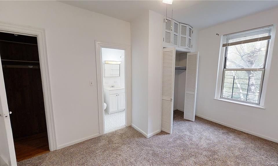 1st image of 472 Gramatan Ave #4M