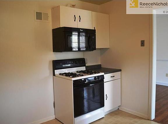 4th image of 10412 E 82nd St