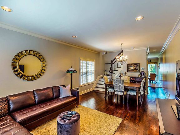 3rd image of 77 Perona Ln