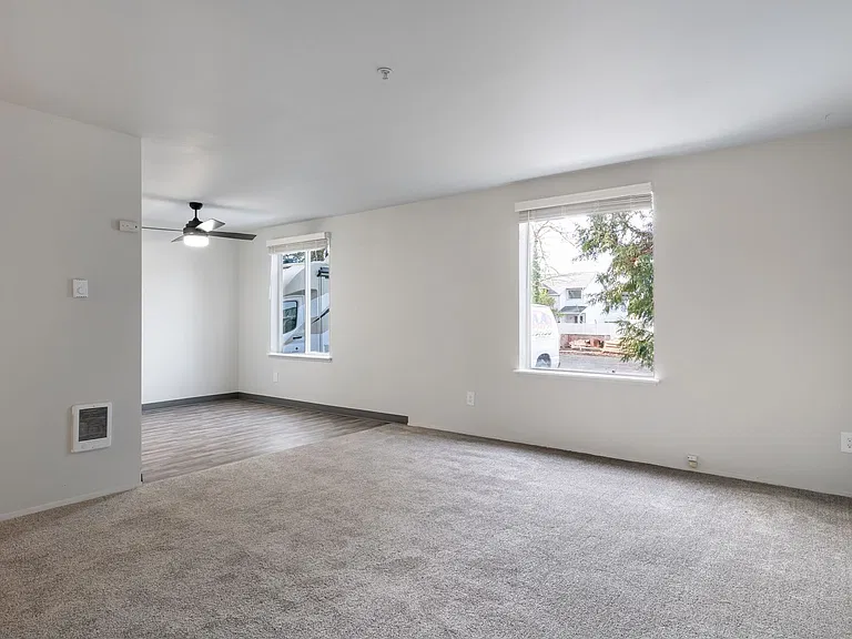 Violet Meadows Apartments — Photo 10