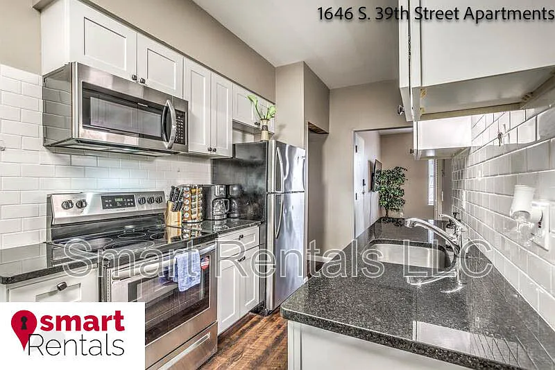 Building Photo - 1646 S 39th St #2N