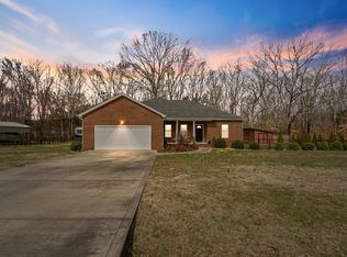 438 Fairview Cir, Winchester, TN 37398