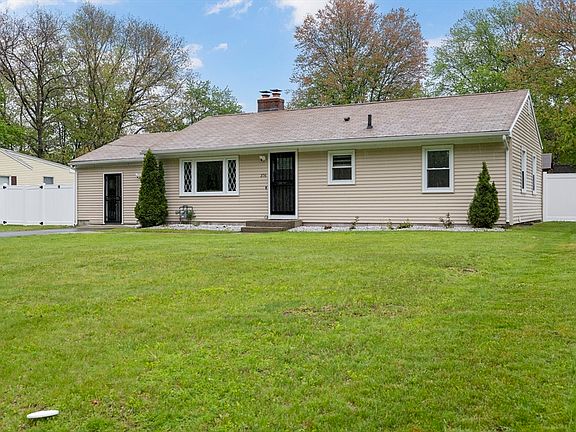 2nd image of 376 Hermitage Dr