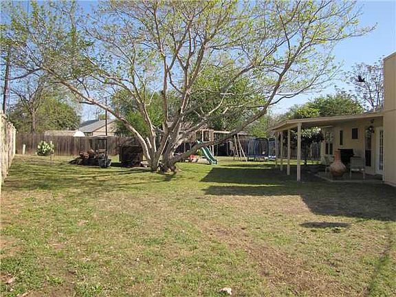 4th image of 1202 Melbourne Ln