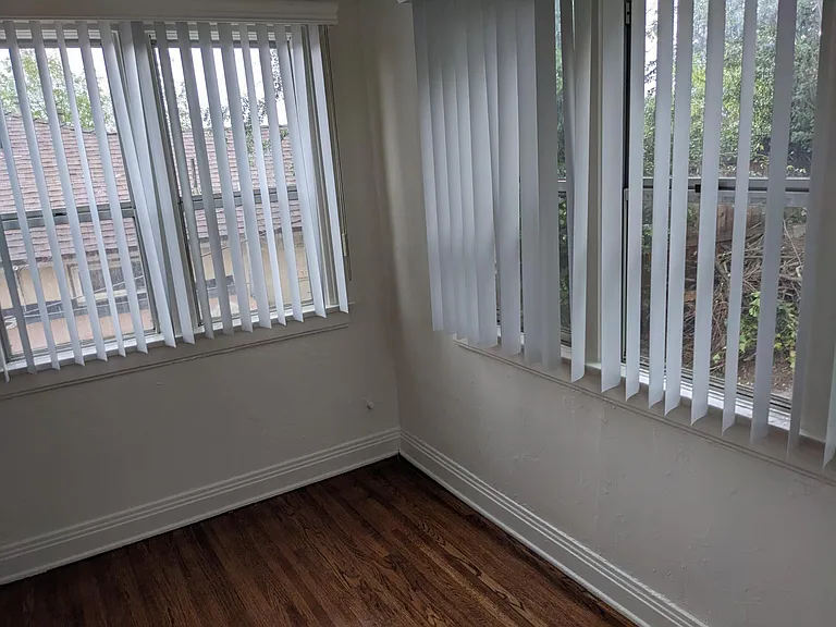 1 Waverly Dr — Photo 17
