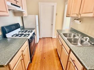 378 Beacon St #1, Somerville, MA 02143
