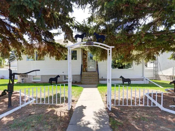 419 2nd St N, Vulcan, AB T0L 2B0