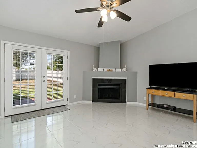 6739 Hickory Springs Dr — Photo 2