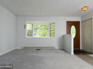 201 E Charlotte St, Sterling, VA 20164