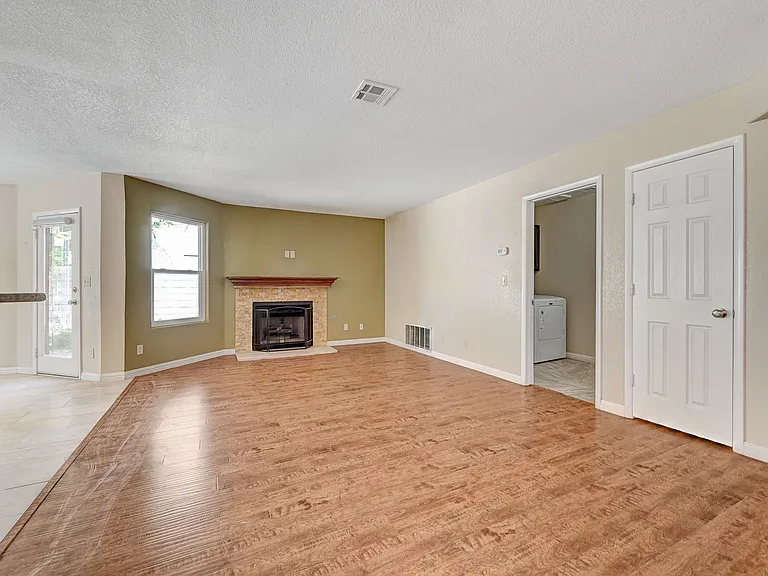 2733 Brookstone Ct — Photo 19