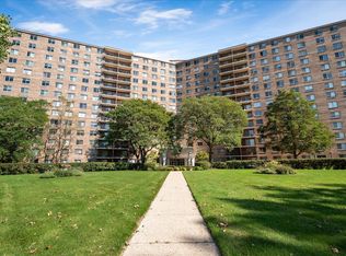 7141 N Kedzie Ave APT 406, Chicago, IL 60645