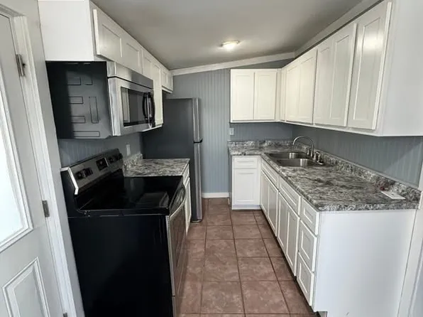 10 E Springfield Rd, Saint Clair, MO 63077