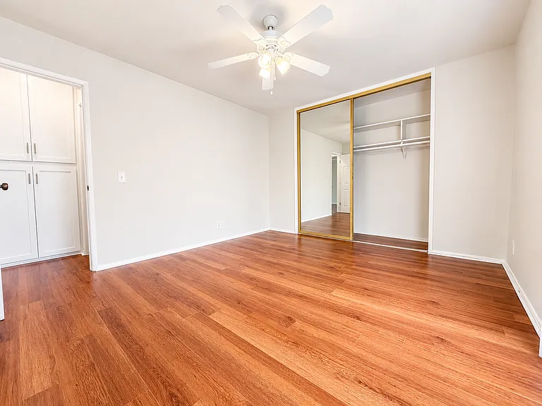 320 S. Clark Dr. — Photo 7