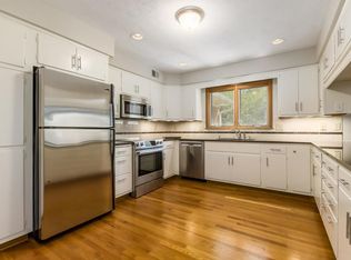 1649 Sundridge Dr, Columbus, OH 43221