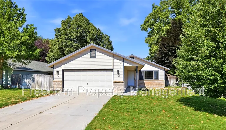6127 N Portsmouth Ave — Photo 1