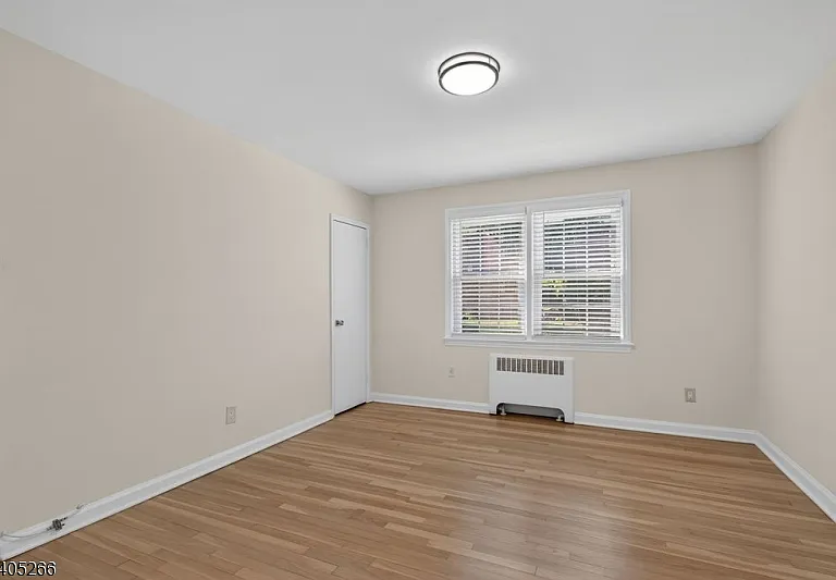390 Morris Ave #35 — Photo 8
