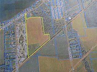 V L Lake Rd, Vermilion, OH 44089