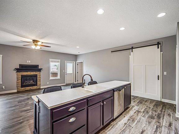 4th image of 4411 NE Briarwood Dr