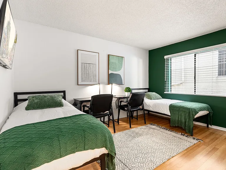 1823 Pelham Ave #8 — Photo 17