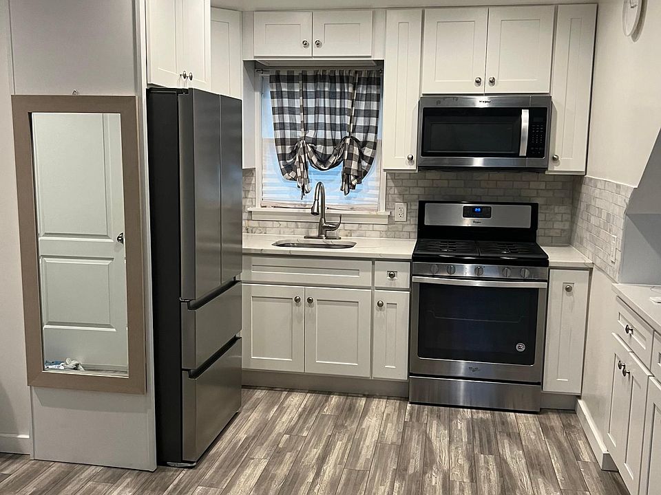 1st image of 406 Clawson St #1