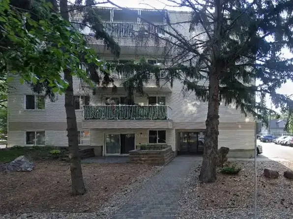 8149 111th St NW #205, Edmonton, AB T6G 2P1