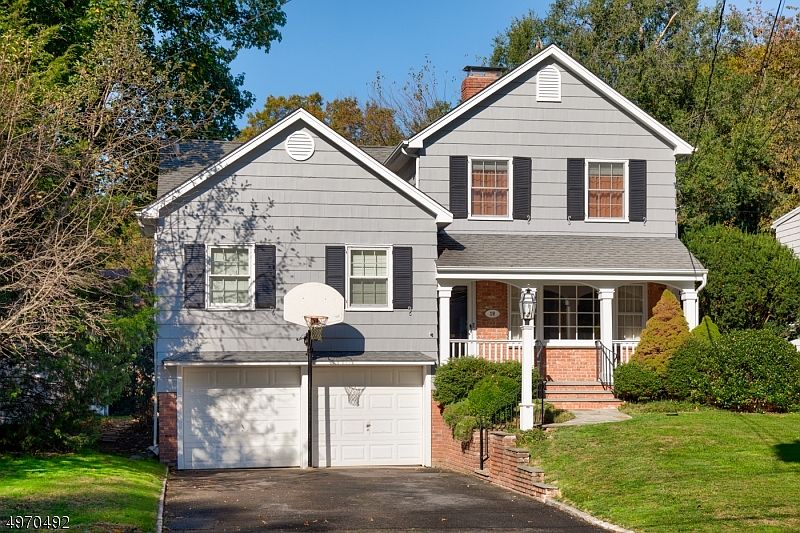1st image of 19 Claremont Dr