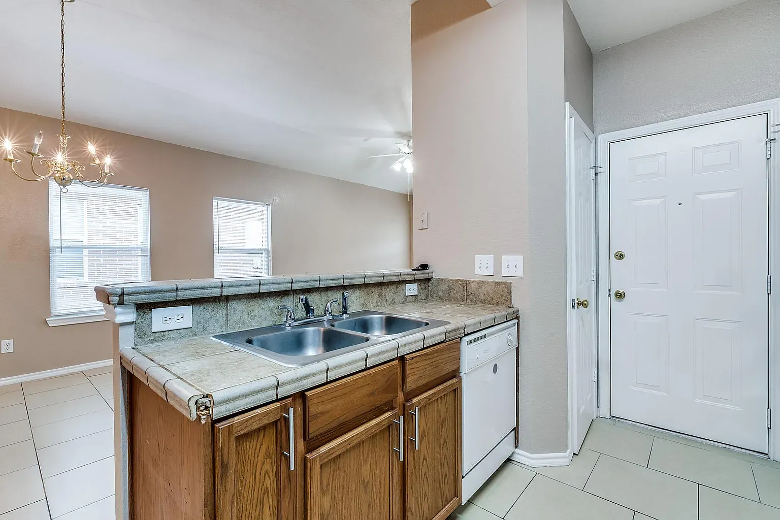 5907 Lovingham Ct — Photo 3