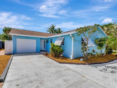 387 Yvonne Drive, West Palm Beach, FL, 33406