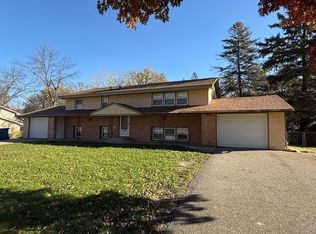 6040 Hemlock Lane N, Plymouth, MN 55442