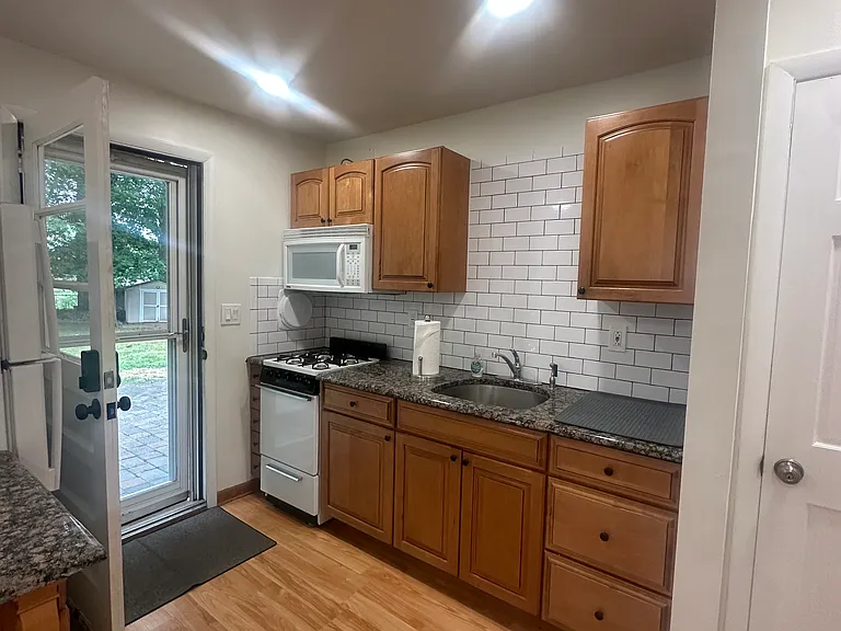 733 Jacqueline Dr #733 — Photo 4