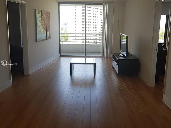 3rd image of 3300 NE 192nd St APT 1404