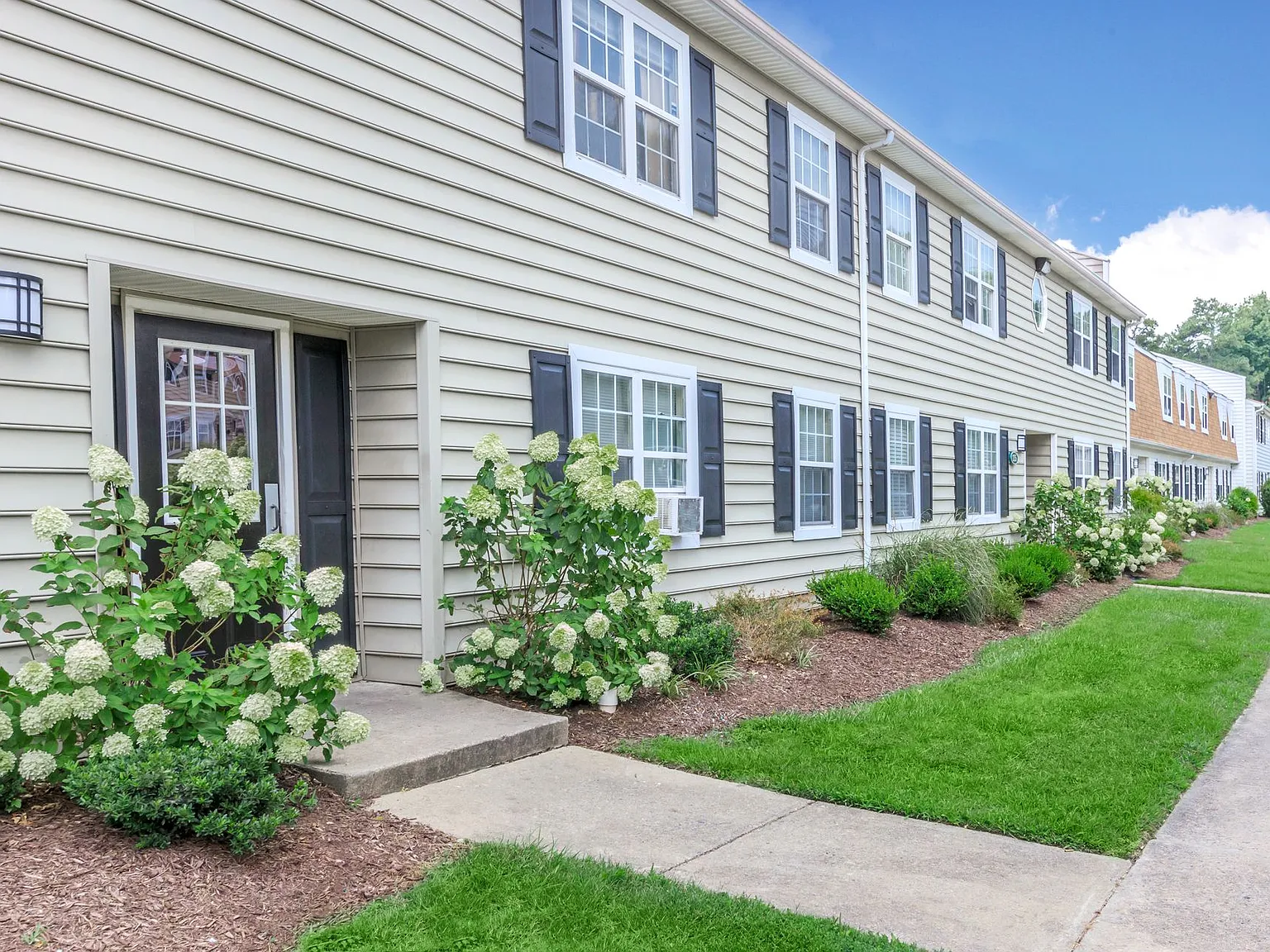 TANGLEWOOD APARTMENTS — Photo 2