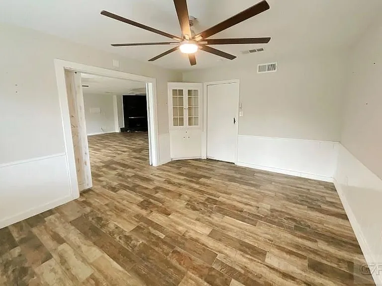 443 Bayou View Dr — Photo 7