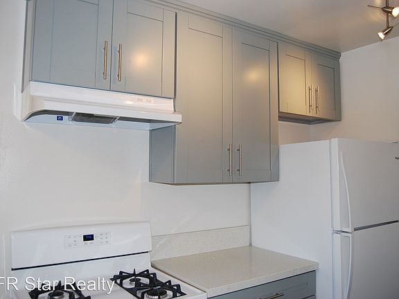 4th image of 326 W University Ave APT 5