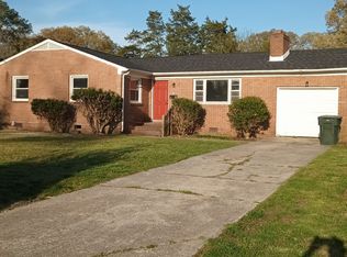8 Nathan St, Hampton, VA 23669