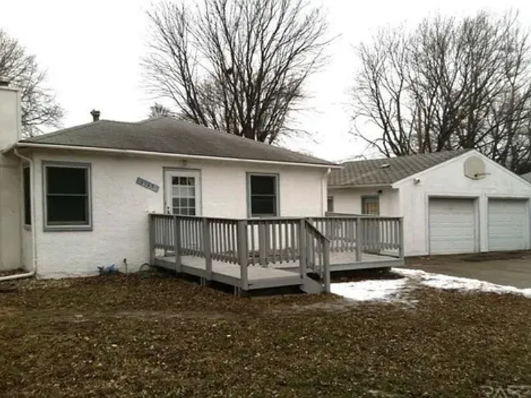 1113 S Gary Dr — Photo 1