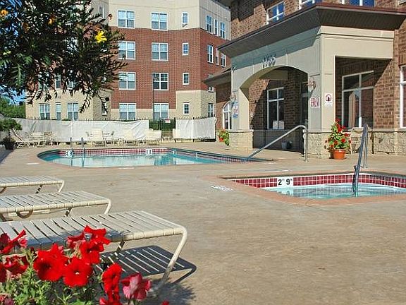 Pool/Hot Tub